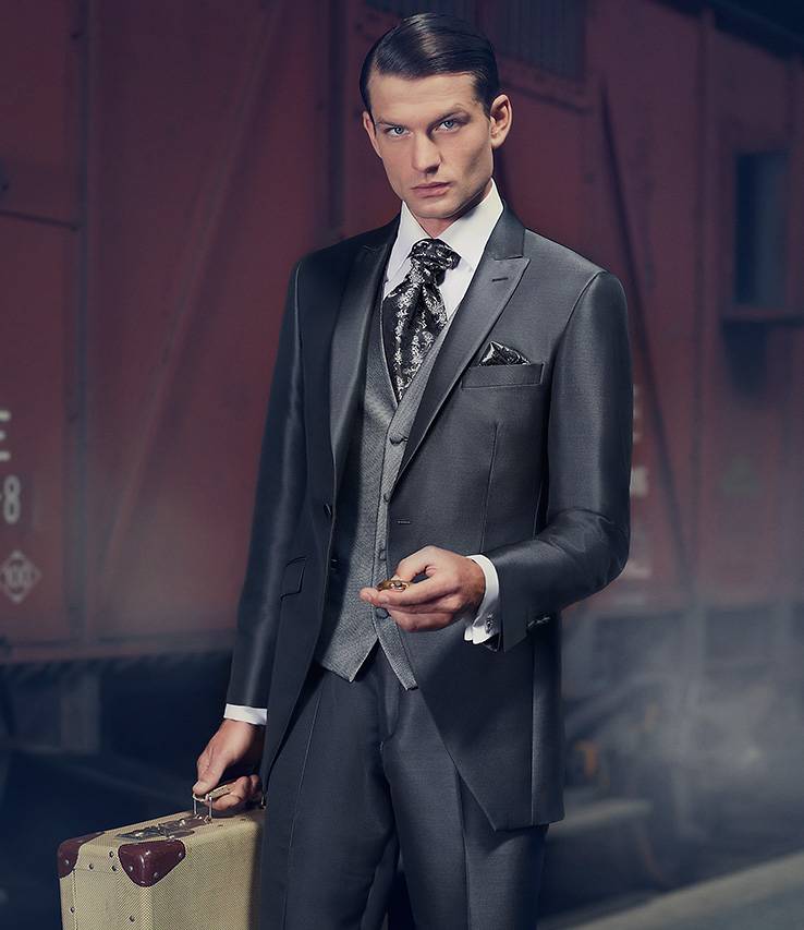 Trajes de novio baratos El traje perfecto para cada ocasión. Descubre nuestras colecciones de trajes, smokings y chaqués para tu boda o fiesta.