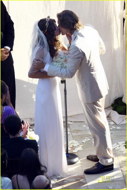 milla jovovich wedding picture