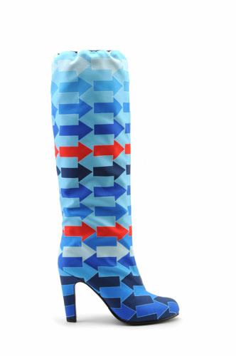 sharpie_hi_small_blue_arrows_out