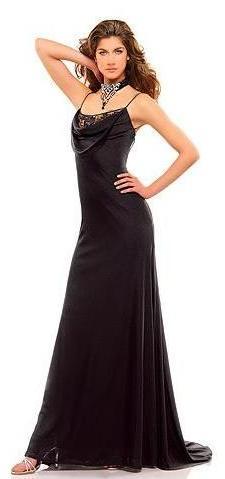 trajes pegados al cuerpo