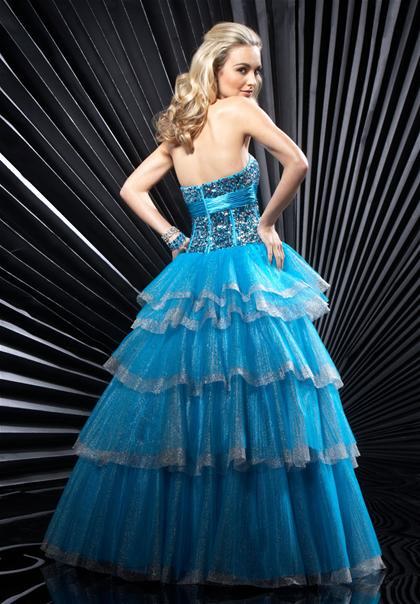 vestidos de quinceañeras con capas