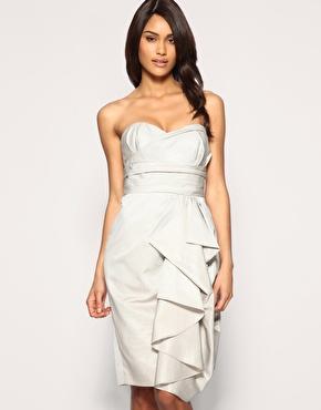 volantes en faldas y vestidos