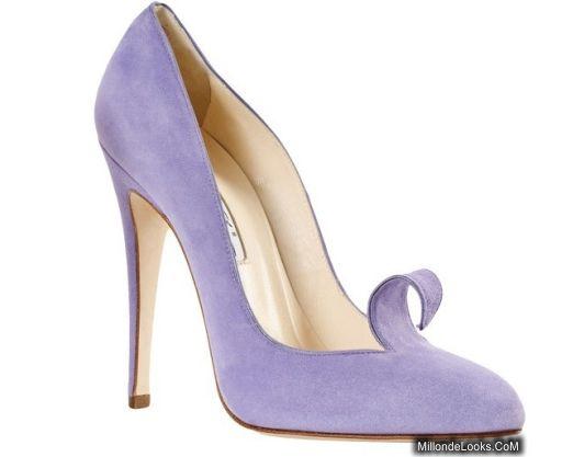 zapatos de distintos colores