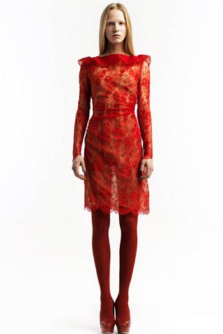 vestidos con detalles dorados