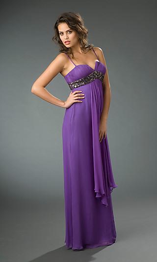Preciosos vestidos en saten color morado | AquiModa.com