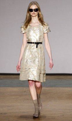 vestidos en dorado