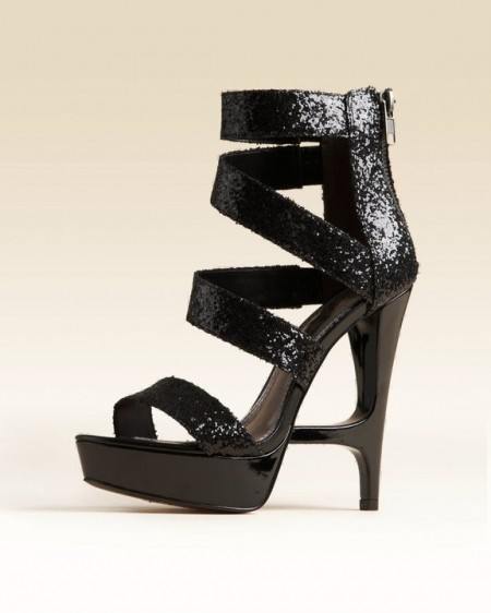zapatos con tiras