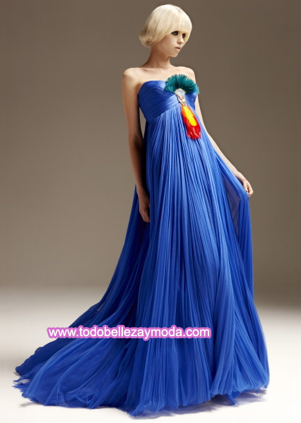 vestidos con capas