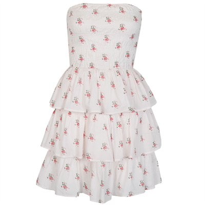 vestidos cortos con capas