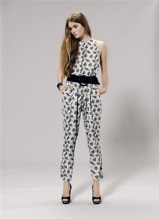 trajes holgados para mujer