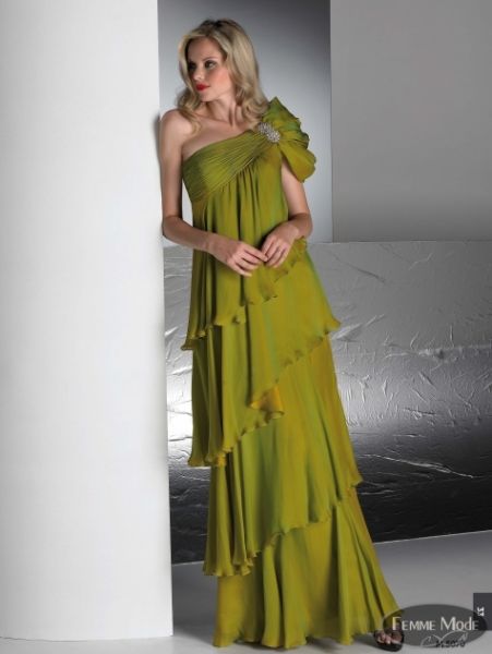 vestidos largos con capas