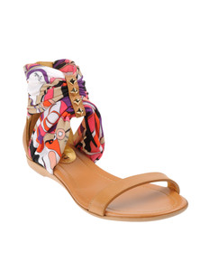 zapatos con tiras
