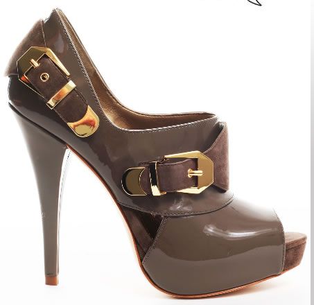 zapatos de tacón alto