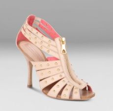 zapatos con sierre