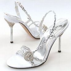 zapatos con sierre