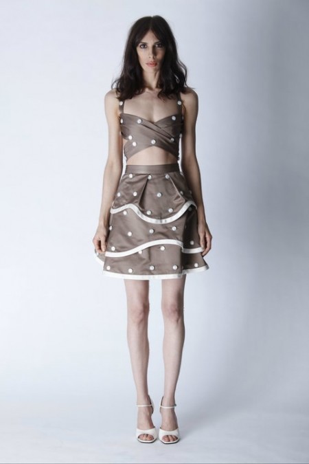 vestidos con capas