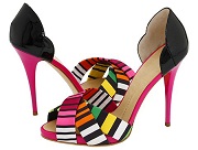 zapatos de varios colores