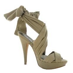 tacones altos de moda