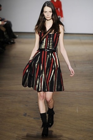 vestidos y zapatos de invierno