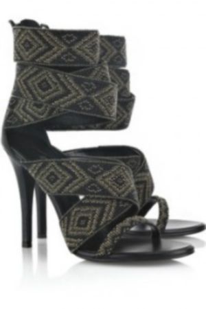 zapatos altos de noche