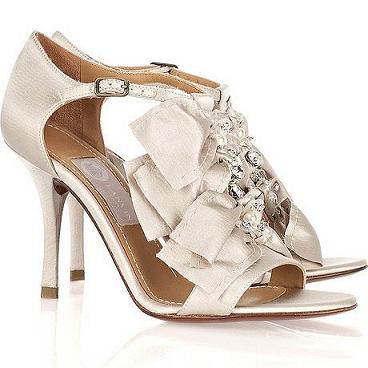 zapatos con cristales brillantes