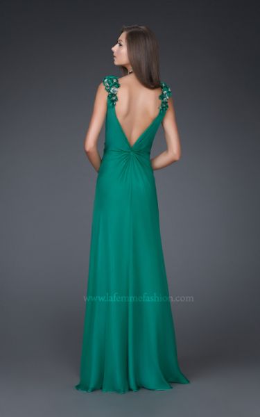 trajes especiales de moda