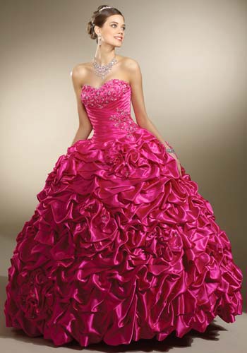 vestidos de faldas amplias para 15 años