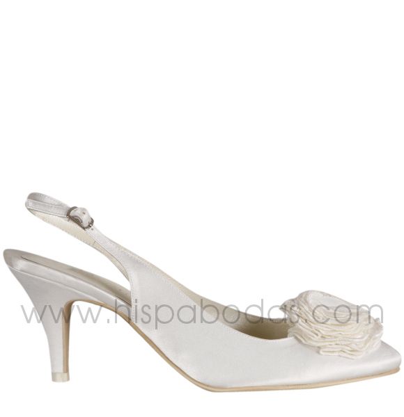 zapatos modernos de novia