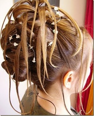 peinados con flores para novias