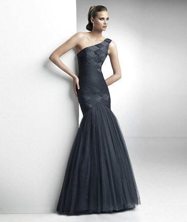 vestidos de fiesta con capas