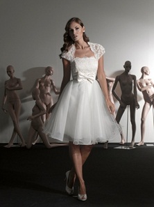 vestidos cortos con vuelo