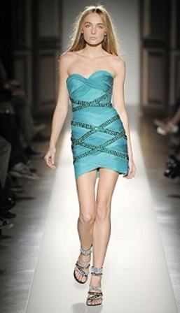 vestidos con escote profundo