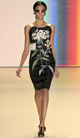 vestidos negros estampados