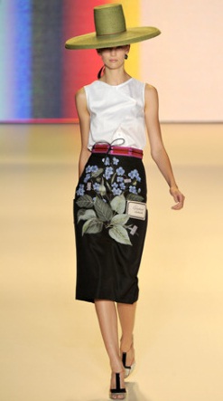 vestidos negros estampados