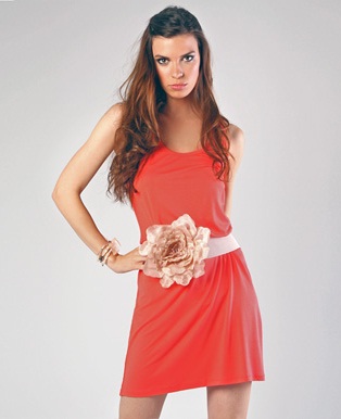 ropa moderna y femenina