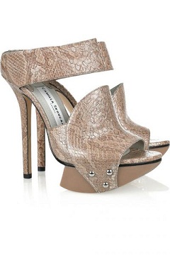 zapatos muy altos 