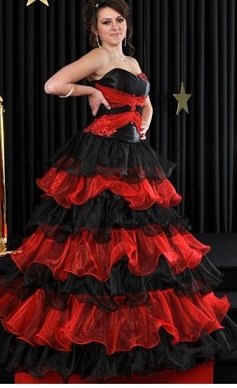 llamativos vestidos de quince