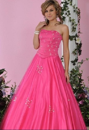 llamativos vestidos de quince