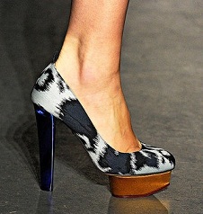 zapatos con hebillas