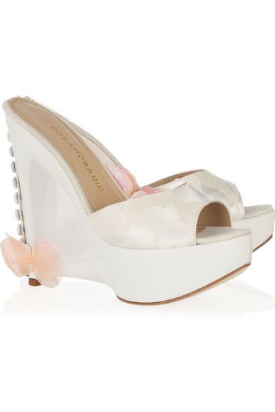 zapatos blancos de novia