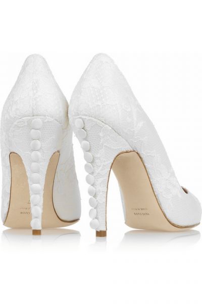 zapatos blancos de novia