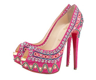 zapatos de colores llamativos