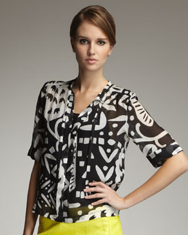 blusas de colores llamativos