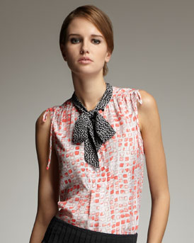 blusas de colores llamativos