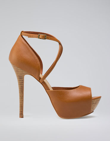 zapatos altos de fiesta