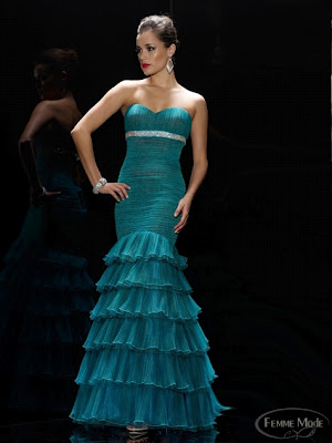 vestidos largos con capas