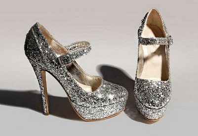 zapatos con brillos