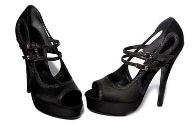 zapatos con brillos