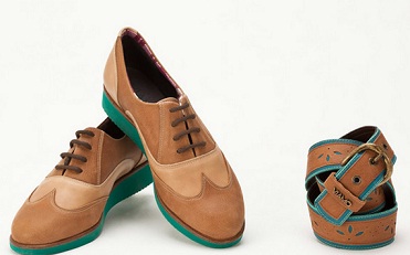 zapatos y bolsos coloridos