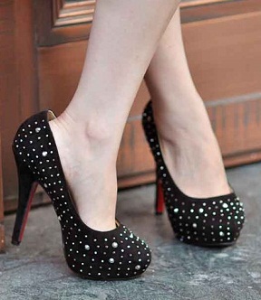 zapatos altos de tacón